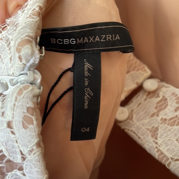 BCBG MAXAZRIA Lace dress. - Picture 6 of 7